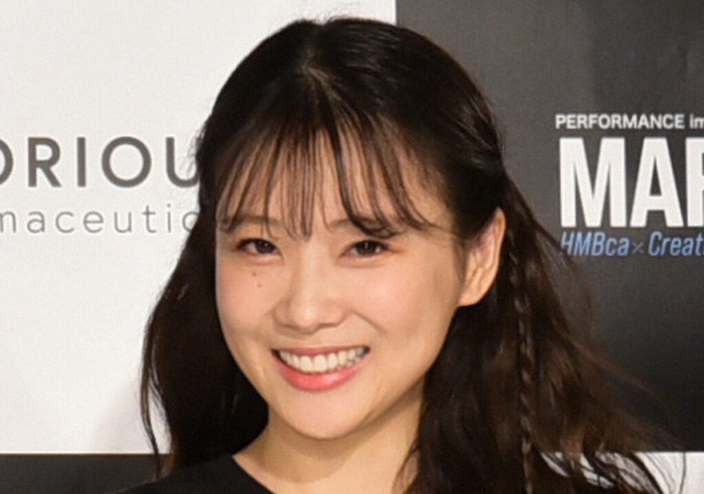 重盛さと美、「コーヒーなんてコンビニで買えばいい。どこで頼んでも一緒やろ」にカフェで隣席の老人が反論…その正体に驚愕