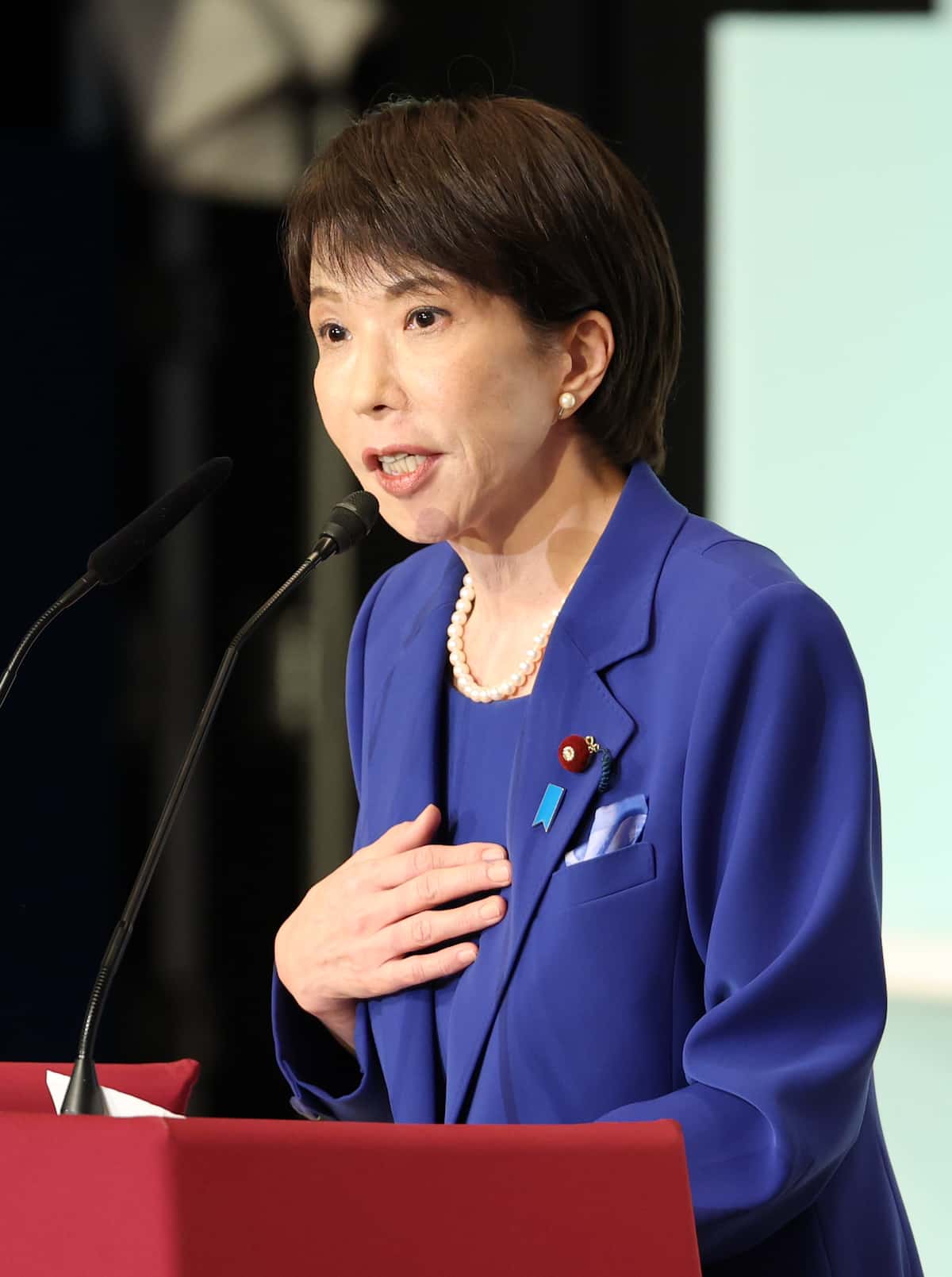 露メディア「極右」「日本会議メンバー」「入国禁止対象」と高市氏の新総裁選出を速報