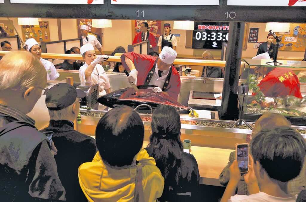 回転ずし「銚子丸」、ギネス世界記録に認定…71店舗同時にマグロ解体ショー
