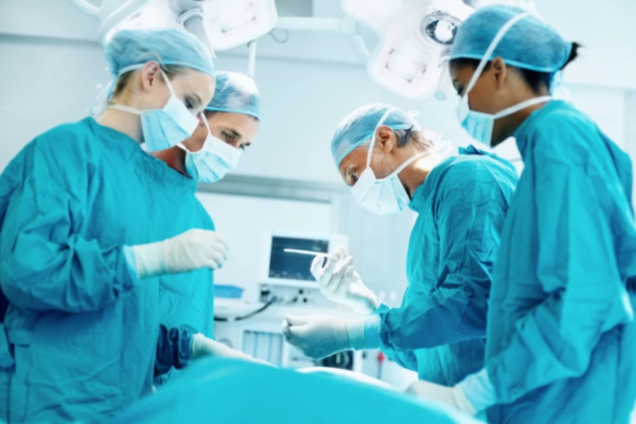 【カナダ】目に「歯」を移植する手術に成功した男性、２０年ぶりに視力を取り戻す