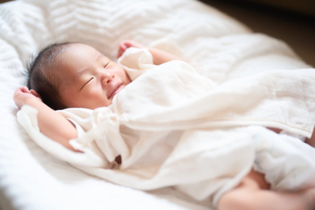 【明治安田生命】赤ちゃんの名前ランキング男の子1位は「湊」女の子は「翠」に!読み方は「ハルト」「エマ」が1位に