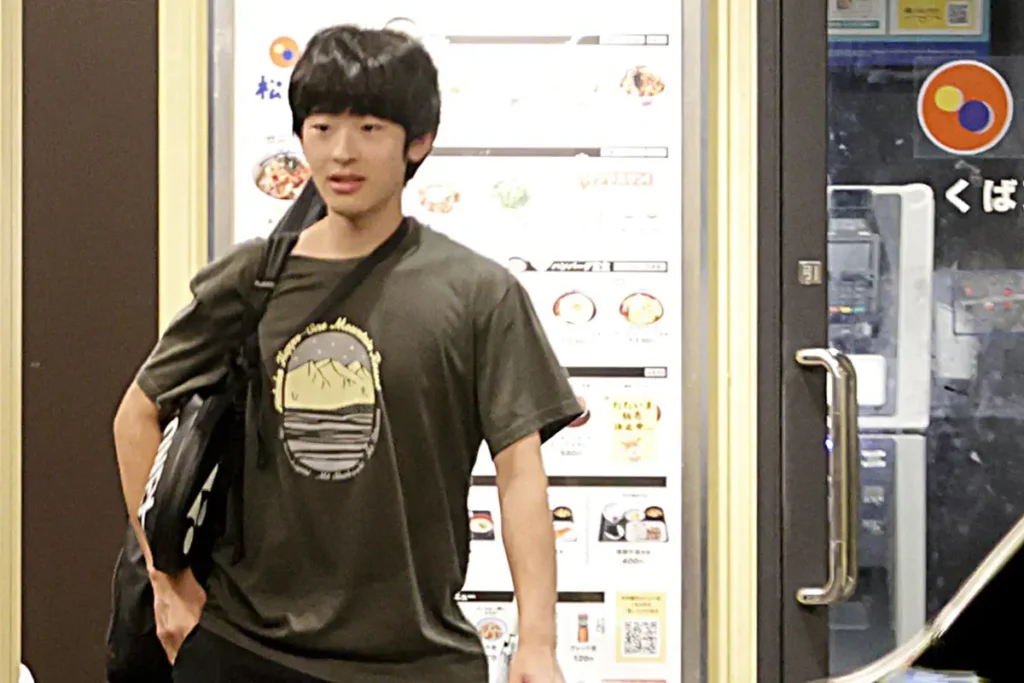 【皇室】《大学生で手取り1千万円に》悠仁さま　物価高で皇族費増額が検討中…紀子さまとの“金銭感覚”に差も