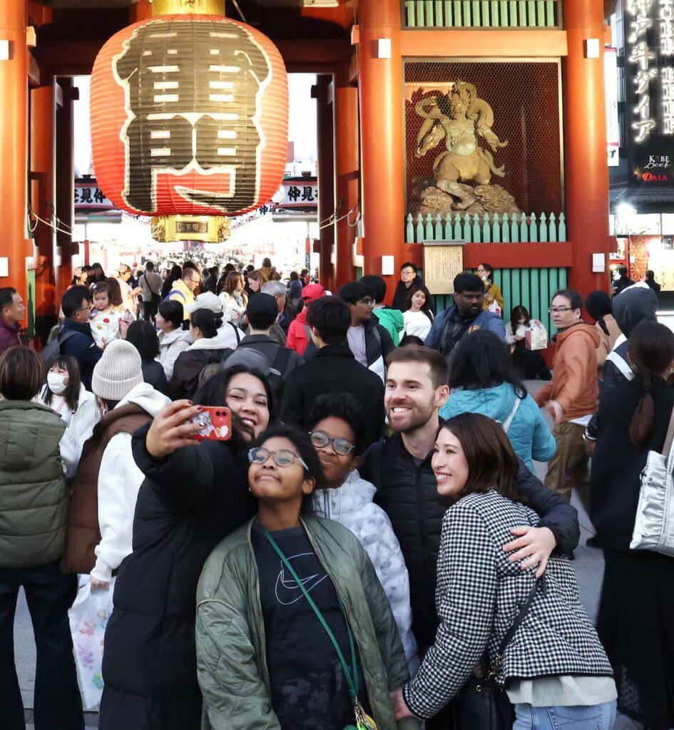 25年の訪日客4千万人を突破、過去最多