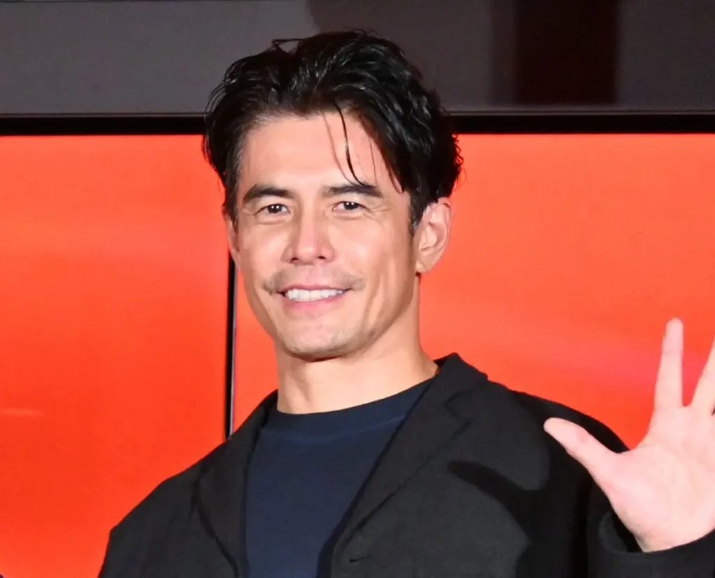 【芸能】伊藤英明　青春時代「崩れ落ちた」という人気ナンバー1女優のヘアヌード写真集　学校行けず「家に帰りました」