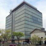 新名神高速のオートバイ転倒、少なくとも車など10台にはねられたのは死亡は草津市の29歳看護師女性