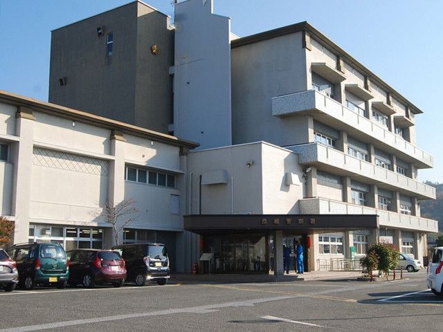 【滋賀】10メートルの丸太運搬中に足滑らせ転倒、会社員の71歳男性死亡　電線にかかった木の伐採作業中