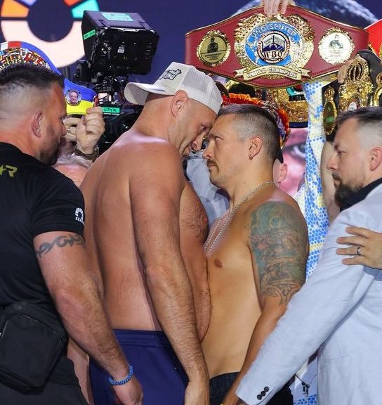 【犯罪を犯す中国人】日本の警察は絶対に殴らない。運悪く捕まっても，否認していれば退去強制されるだけで済む。捕まることは恐いが，驚察自体は恐くない。日本は刑が軽く，窃盗でもせいぜい数年なので我慢できる