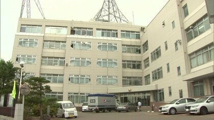 【火事場泥棒】火災の真っ最中に近隣のデパート内の書店で万引き_漫画本11冊（約9千円）  36歳の無職女を逮捕   函館市