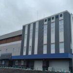 コンビニで客と口論⇒包丁を持って追いかけて脅迫  「もめたところ包丁を…」と客が110番　その場で逮捕の店員の59歳男「間違いない」