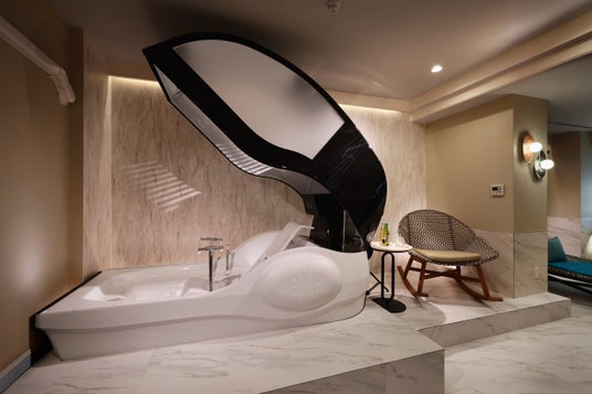 【大阪】万博で話題集めた「人間洗濯機」がミナミのホテルに「道頓堀クリスタルホテルIII」(島之内)で12月10日より国内最速で稼働開始