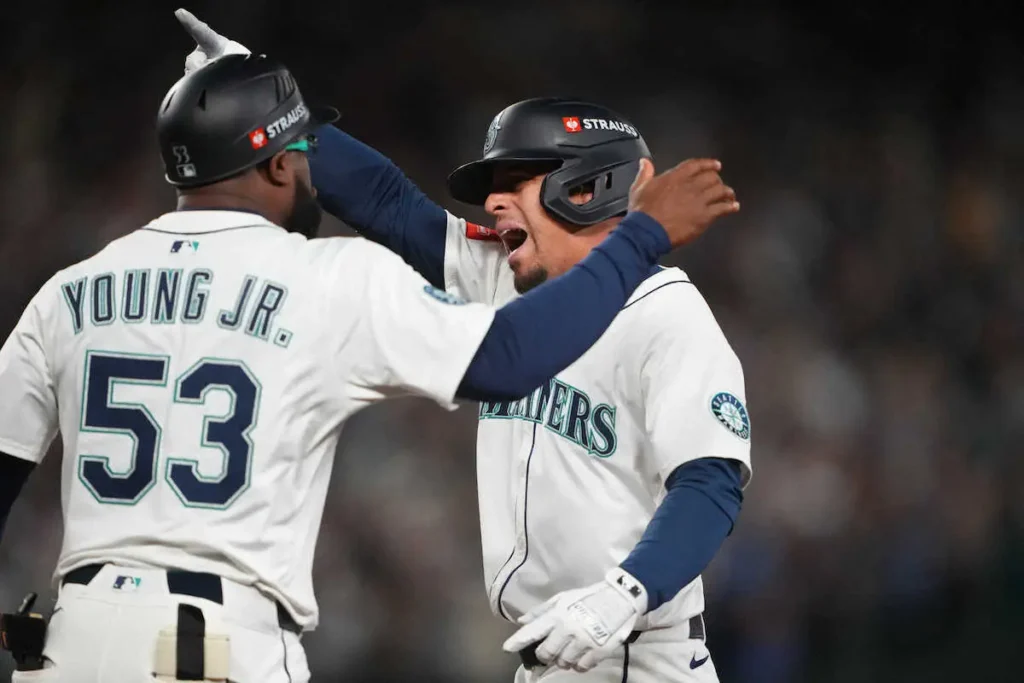 【マ軍】延長15回、5時間近い死闘制しリーグ優勝決定S進出！イチローら擁した01年以来24年ぶり