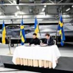 スウェーデンがウクライナに戦闘機「グリペン」を最大150機供与へ　両首脳が協力文書に署名　空戦能力はF16以上