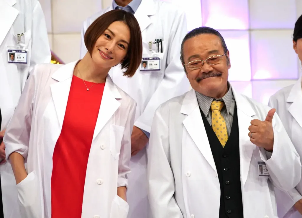 米倉涼子の事務所が17時に会見