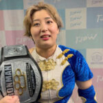 【プロレス】アイアンマン王座は桐生真弥→調印書→バインダー→ドリンク→真弥が飲んで王座奪回第1778代王者に