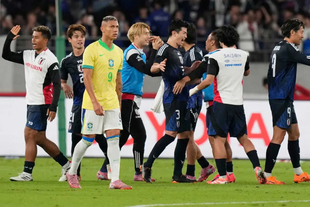 【サッカー】日本歴史的初勝利でブラジルに衝撃…前半2ー0から逆転負けは“史上初の屈辱”と地元メディア報じる