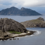 高市効果？ 中国海警局船2隻が沖縄尖閣周辺の接続水域出る　連続航行335日で途切れる