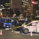《高市首相ショック》「大物官僚2名」がグシャグシャの公用車の中に…運転手が信号無視で死亡事故起こす 内閣府「担当者が出払っている」