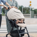 「ベビーカーは車道だろ」2人組男性から絡まれた…SNS投稿が物議 ベビーカーは「車」の扱いなのか？弁護士に聞く
