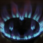 【政治】電気ガス代補助、月約2000円で調整　厳冬期に厚く