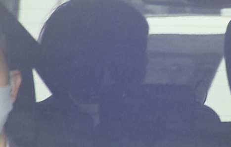 男「元カノの足を滅多切り裸に剥き脇腹を刺し4Fから飛び降り逃げた所を滅多刺しにしたけど酒無罪！」