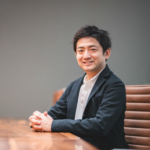 ビットフライヤー創業者「月給20万の契約社員は所得税を納めてない」