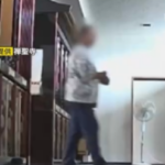 納骨堂に現れた64歳女→お供え物を次々とバッグに→住職が引き止め「免許証を見せて」→逃走