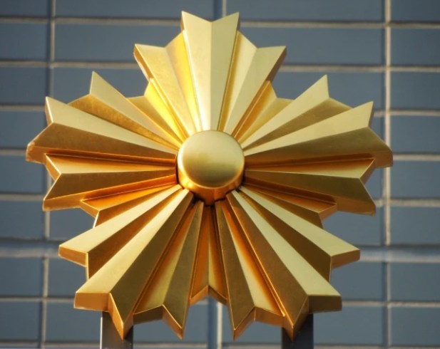 【 ╰ u ╯ 】「月を見るため」全裸で外に出た69歳男を現行犯逮捕　当時の気温は7℃台　小樽市