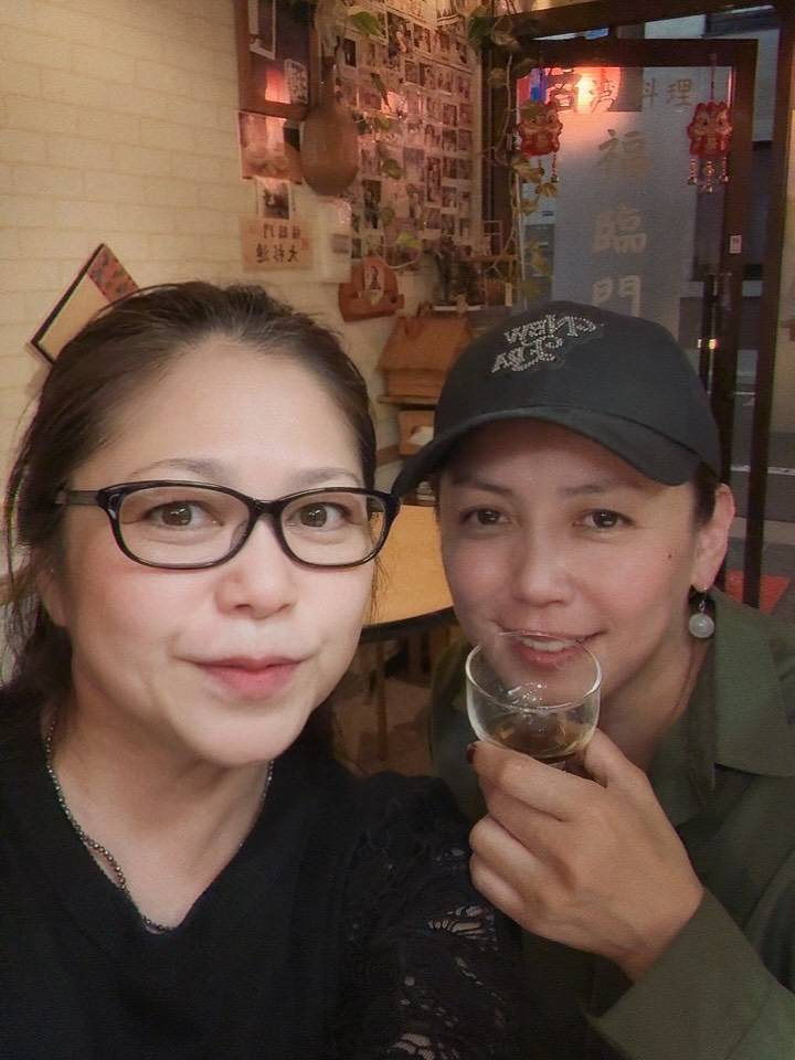 【音楽】「一瞬、誰?」「沖縄の歌姫と奄美の歌姫」プライベート〝飲み過ぎ2ショット〟にファン歓喜「仲良しって初めて…」「歌姫が揃う」