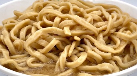 【朗報】セブンの豚ラーメン、麺とスープの素を販売中！10/16～