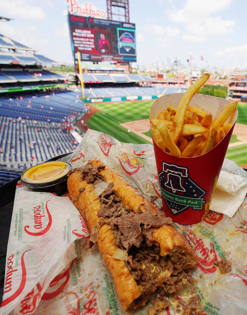 【MLB】大谷翔平が好物と明かした「チーズステーキ」とは…スタッフも絶賛「あれはアメージングだよ」