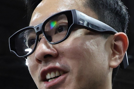 スマートフォン時代は終わった  中国が火を付けたスマートグラス、38グラムの戦場