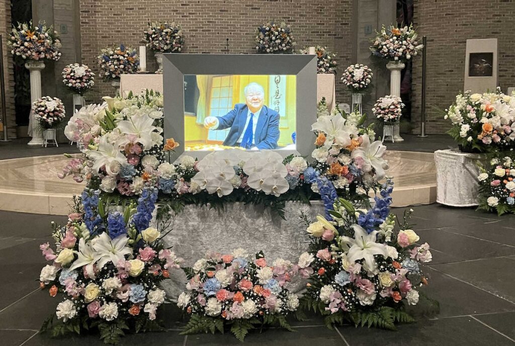 【棋士】加藤一二三さんの通夜、しめやかに　弔辞は羽生善治九段 、藤井聡太六冠、マツコ・デラックスらから献花