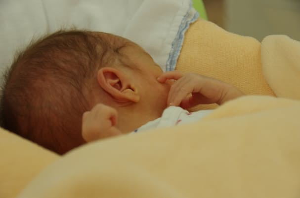 再）日本生まれの赤ちゃん3%が外国人　24年2万人超、低出生補う新段階に