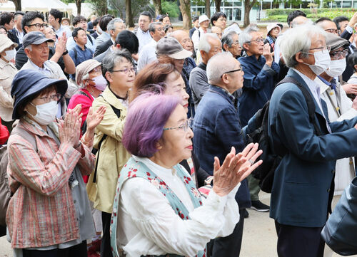 【宮城県知事選】現職村井氏ややリード 和田氏迫る 遊佐氏懸命 3割態度未定－河北情勢調査