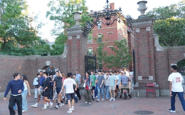 世帯年収3000万円、45%が子供の海外留学希望　博報堂調べ