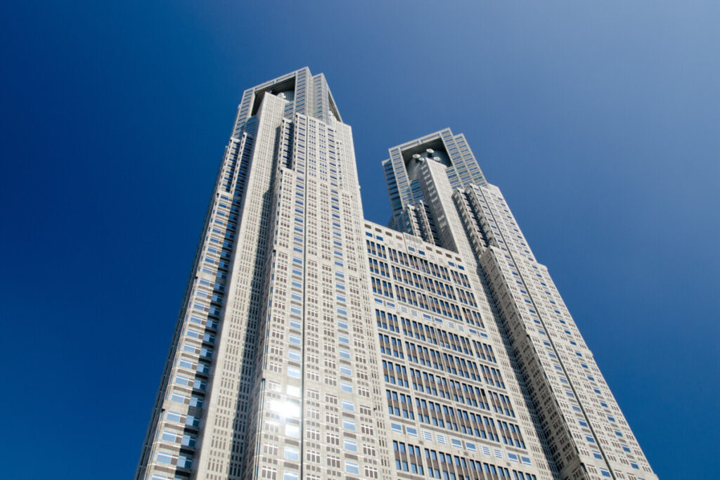 【東京都】女子生徒の『陰○や乳○を触る』　「自身の唇をなめさせる」など…　4人の教諭　失職