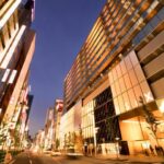 「ダサい中年男性」はだいたい買っている…40過ぎてるオジサンが着てはいけないブランド5選