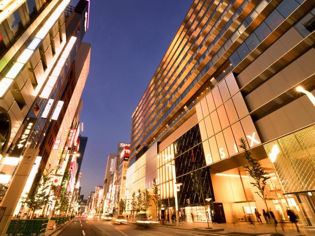 「ダサい中年男性」はだいたい買っている…40過ぎてるオジサンが着てはいけないブランド5選