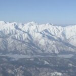 雪崩に巻き込まれる　ロシア国籍の42歳男性が死亡　バックカントリーで3人で滑走中に遭難　雪に埋もれた状態で発見　長野