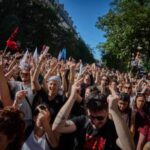 【フランス】仏で大規模デモ、緊縮財政に抗議　治安部隊と衝突も　50～100万人が参加