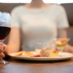 【朗報】パパ活女子「50階で30万のディナー。弱男は一生味わえないだろうねｗｗｗｗｗ」→結果