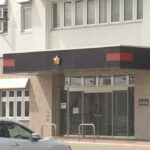 【面識なし】「体を矯正しただけ」 ドラッグストア女性従業員を押し倒し馬乗りか、59歳男を逮捕