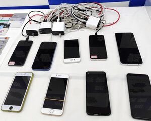 【社会】スマホ「自撮り」で本人確認を悪用か　クレカ不正取得容疑で6人逮捕