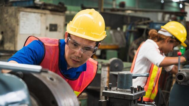 【在留外国人の国民年金保険料の納付率は43.4%】実質的な移民政策を進める政府は、国民健康保険・国民年金を払わない外国人に対してきわめて寛容・・・日本への移住を希望する中国人が急増している
