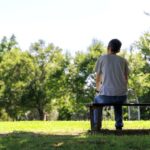 【家族】「氷河期世代」が直面する「介護問題」　親と同居する未婚者「約72万人」が経済的に追い詰められる試算も