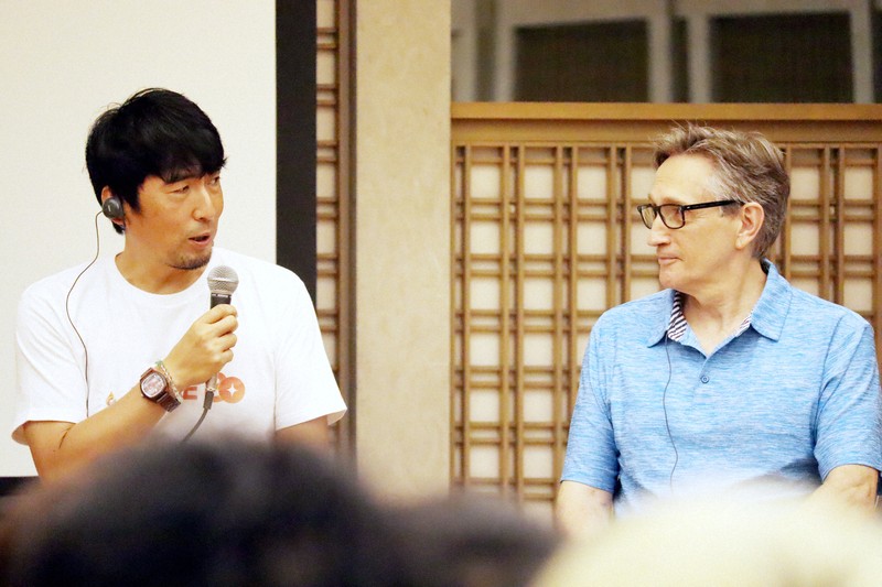 東条英機のひ孫、トルーマンの孫ら対談 「まず小さな対話を」 広島