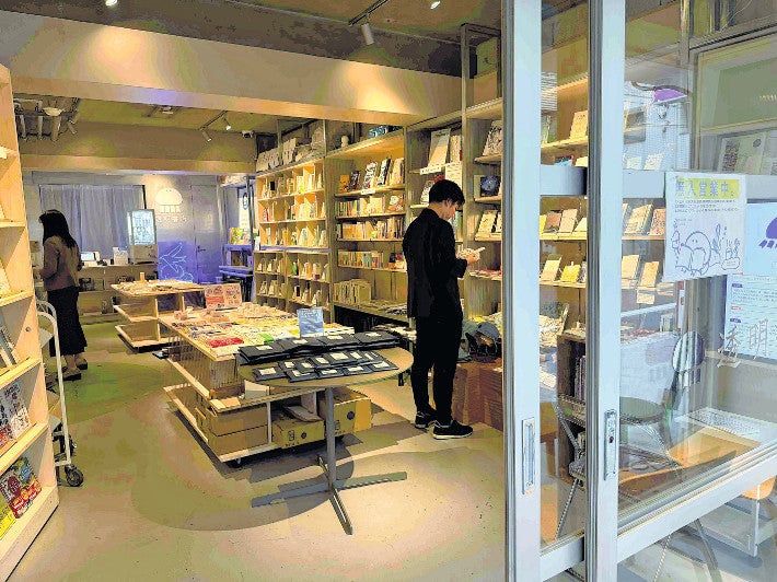 【本屋さん】店員がいない「無人書店」続々、人の目気にせずじっくり吟味…小規模店の生き残り策に