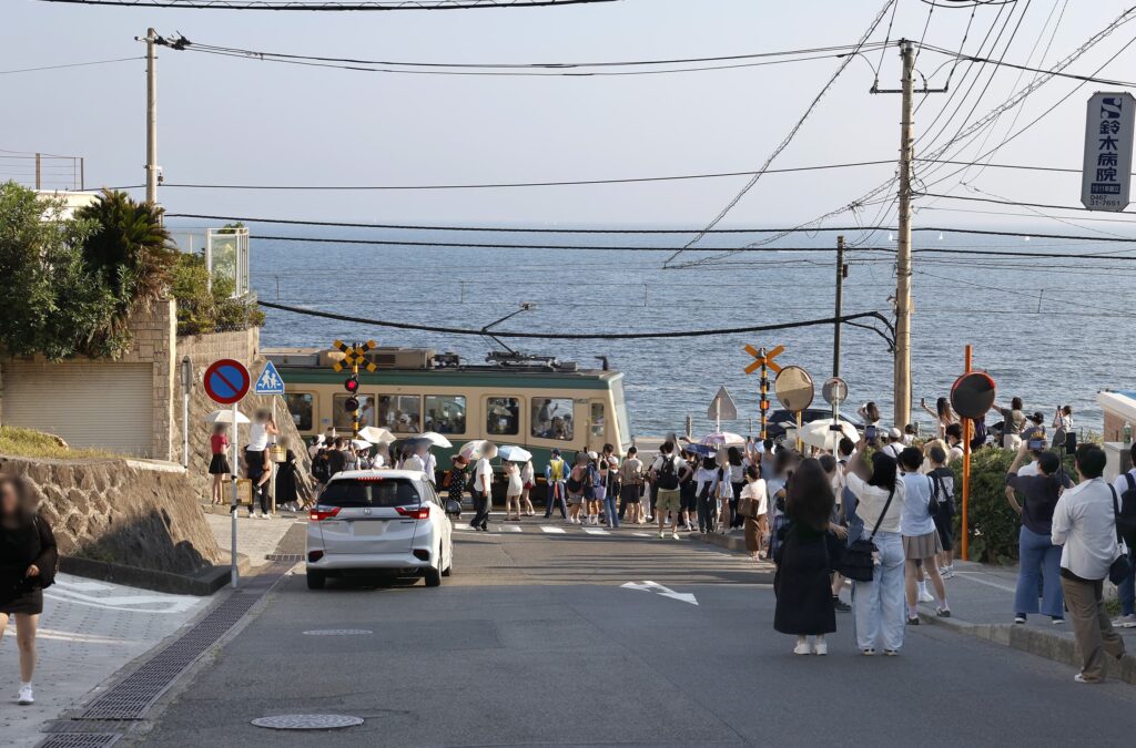 【外国人】『スラムダンク』聖地、観光公害で無法地帯化か「あちこちに排便されている」