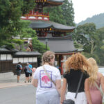 【高野山】 短パン・サンダルでも「時に日本人より仏さまに向き合っている」 世界遺産がインバウンドを歓迎する理由とは