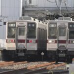 【鉄道】東武伊勢崎線の運転士 電子タバコ吸いながら運転